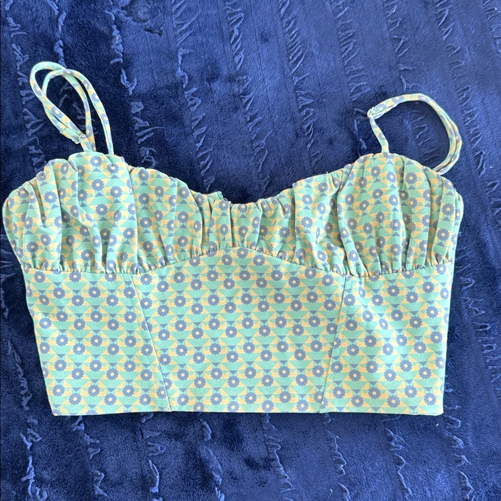 SOLD/——Floral Patterned Crop Top with adjustable Straps